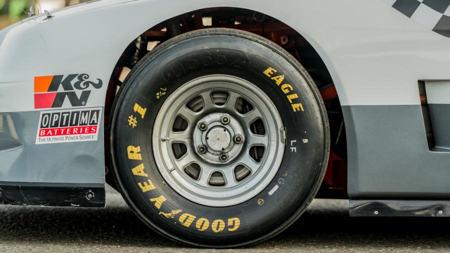 Колеса Chrysler LeBaron Race Car 1987 года  (фото 45 из 129)